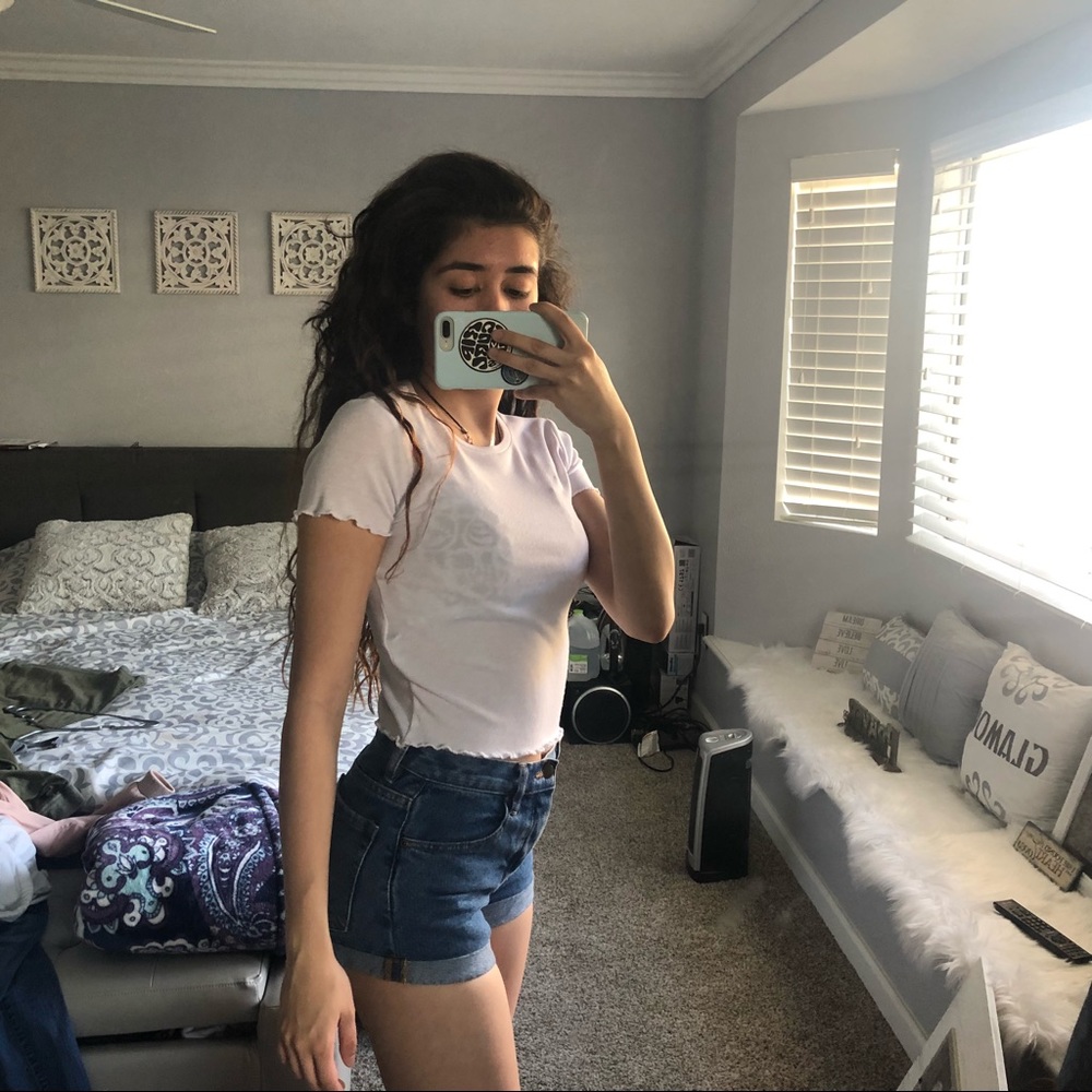 Plain white simple cute t shirt